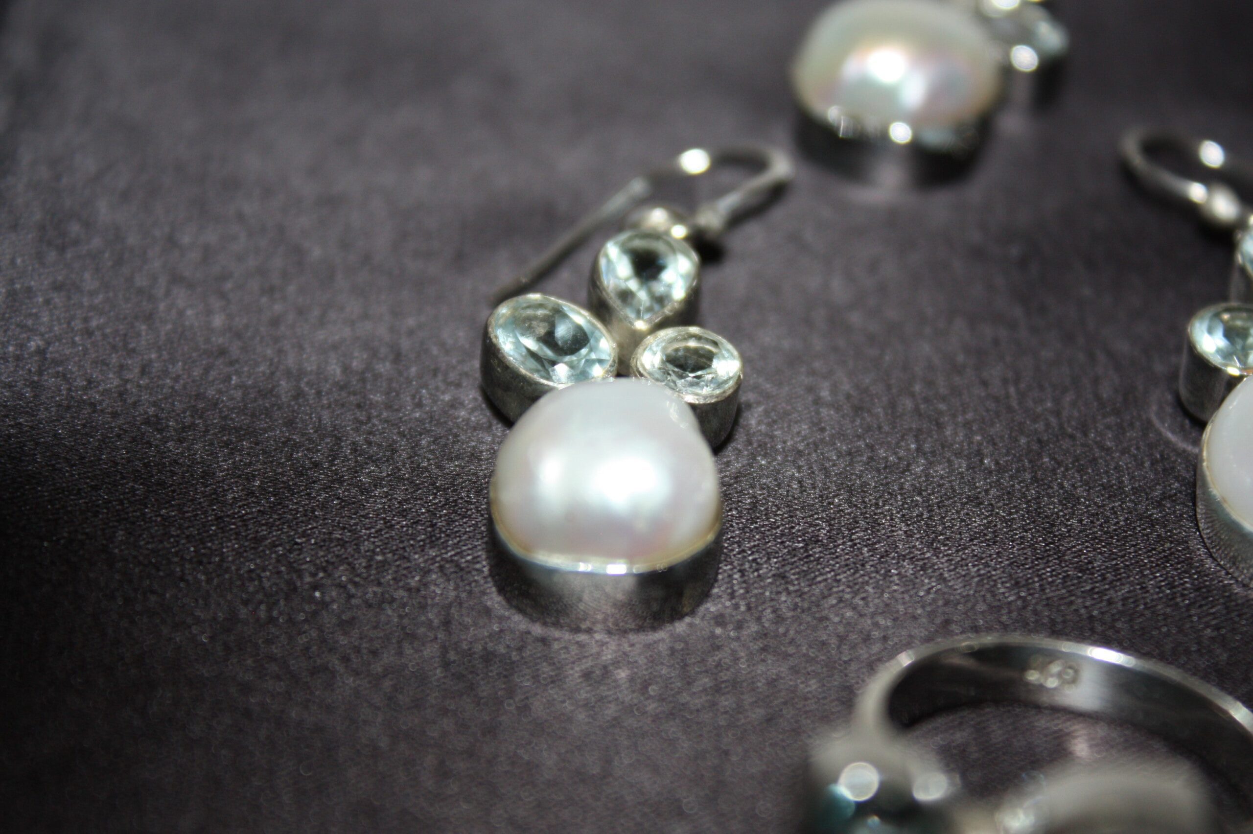 "Aqua Grace" – Set i 925 Silver med Sötvattenspärlor & Blå Topas - Bild 4
