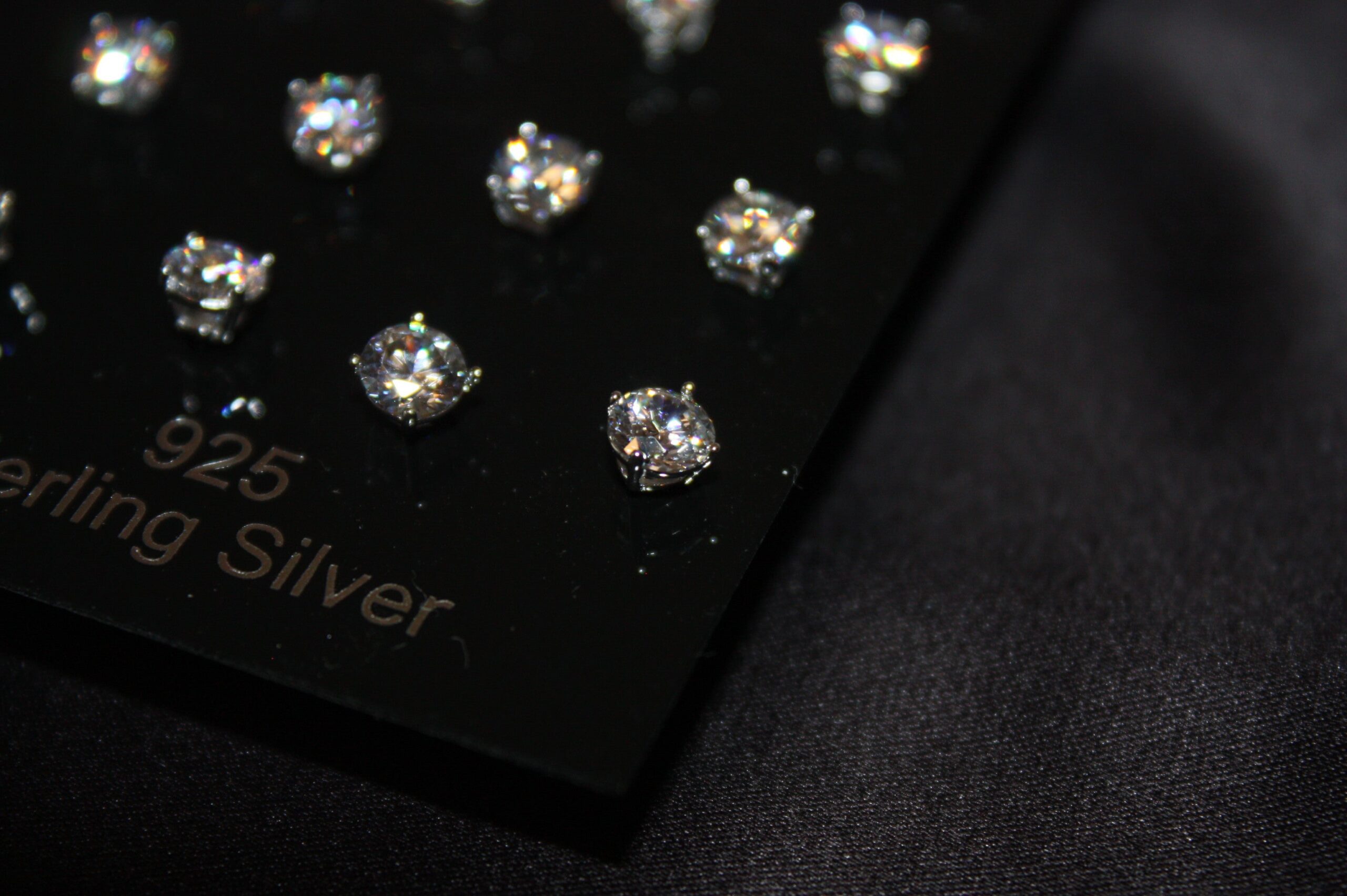 Elegant gnistrande örhänge i 925 silver – säljs styckvis - Bild 5